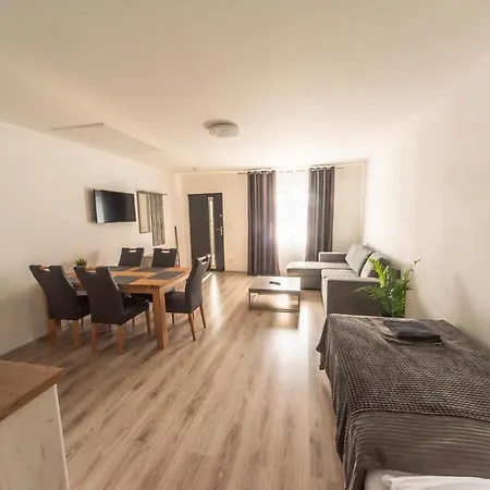 U Vadovicu 3* Šatov