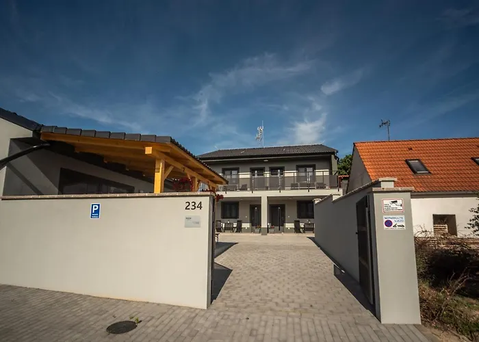 U Vadovicu 3* Šatov